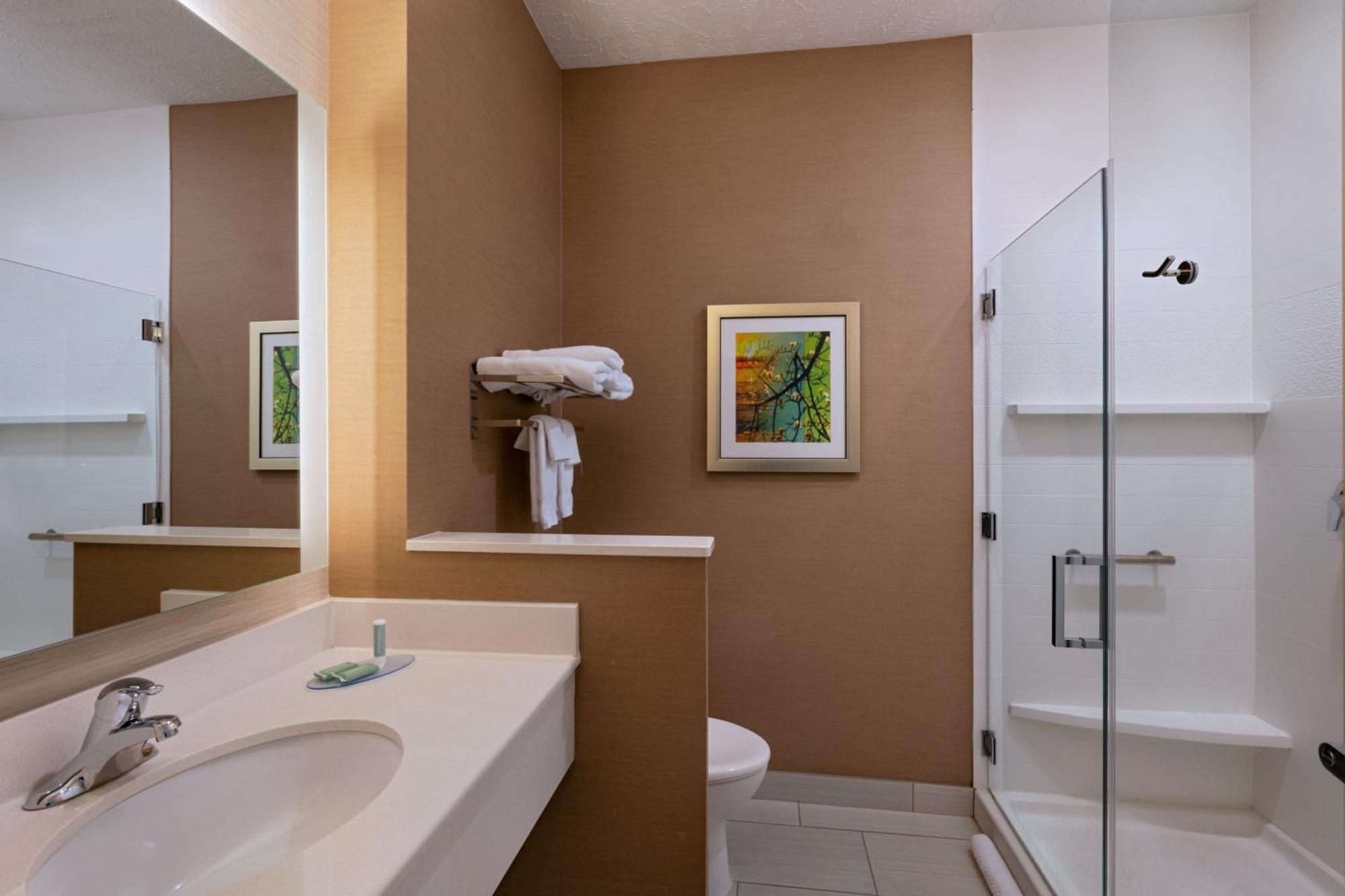 Fairfield Inn & Suites By Marriott Lincoln Airport Bagian luar foto