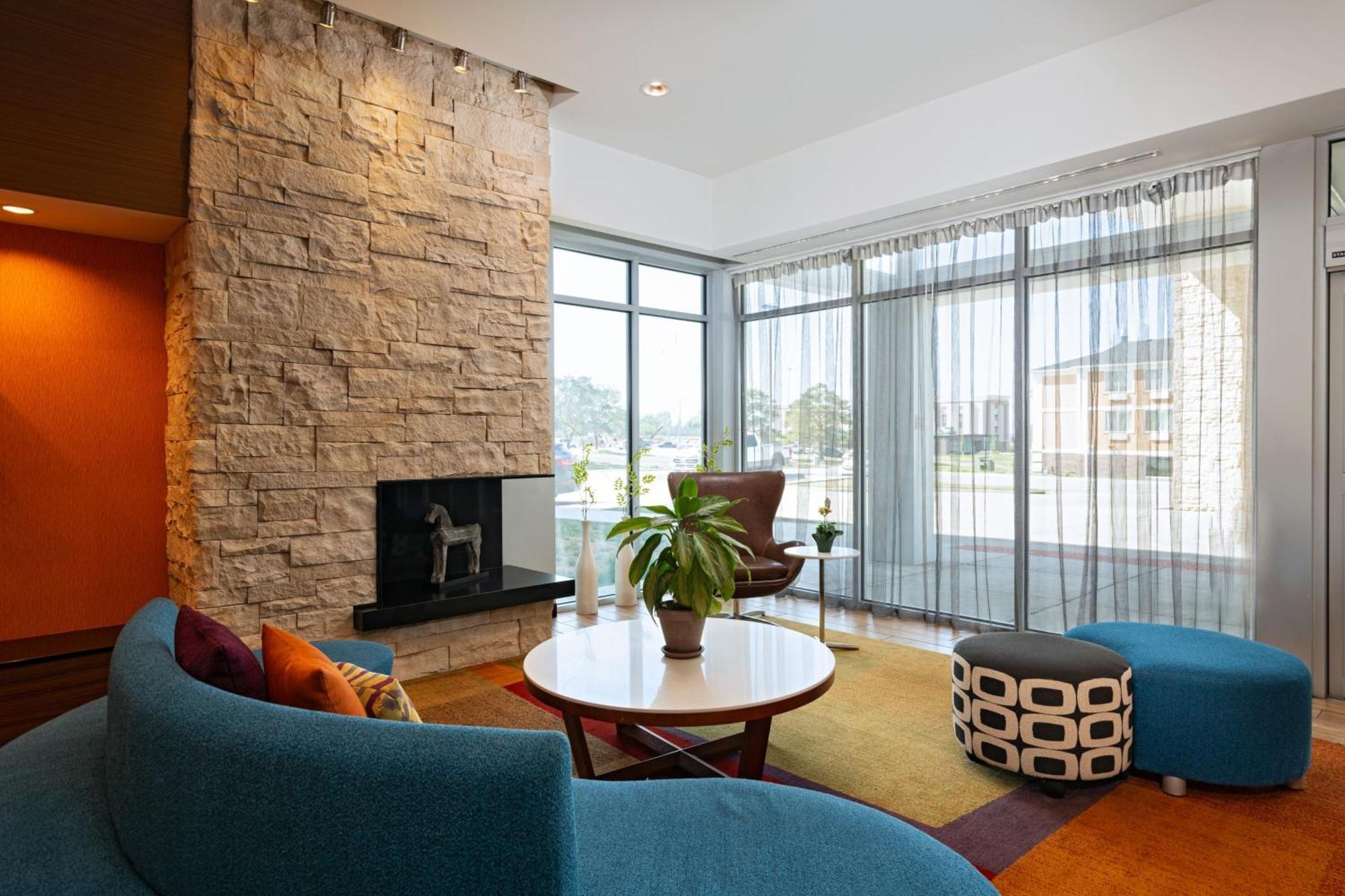 Fairfield Inn & Suites By Marriott Lincoln Airport Bagian luar foto